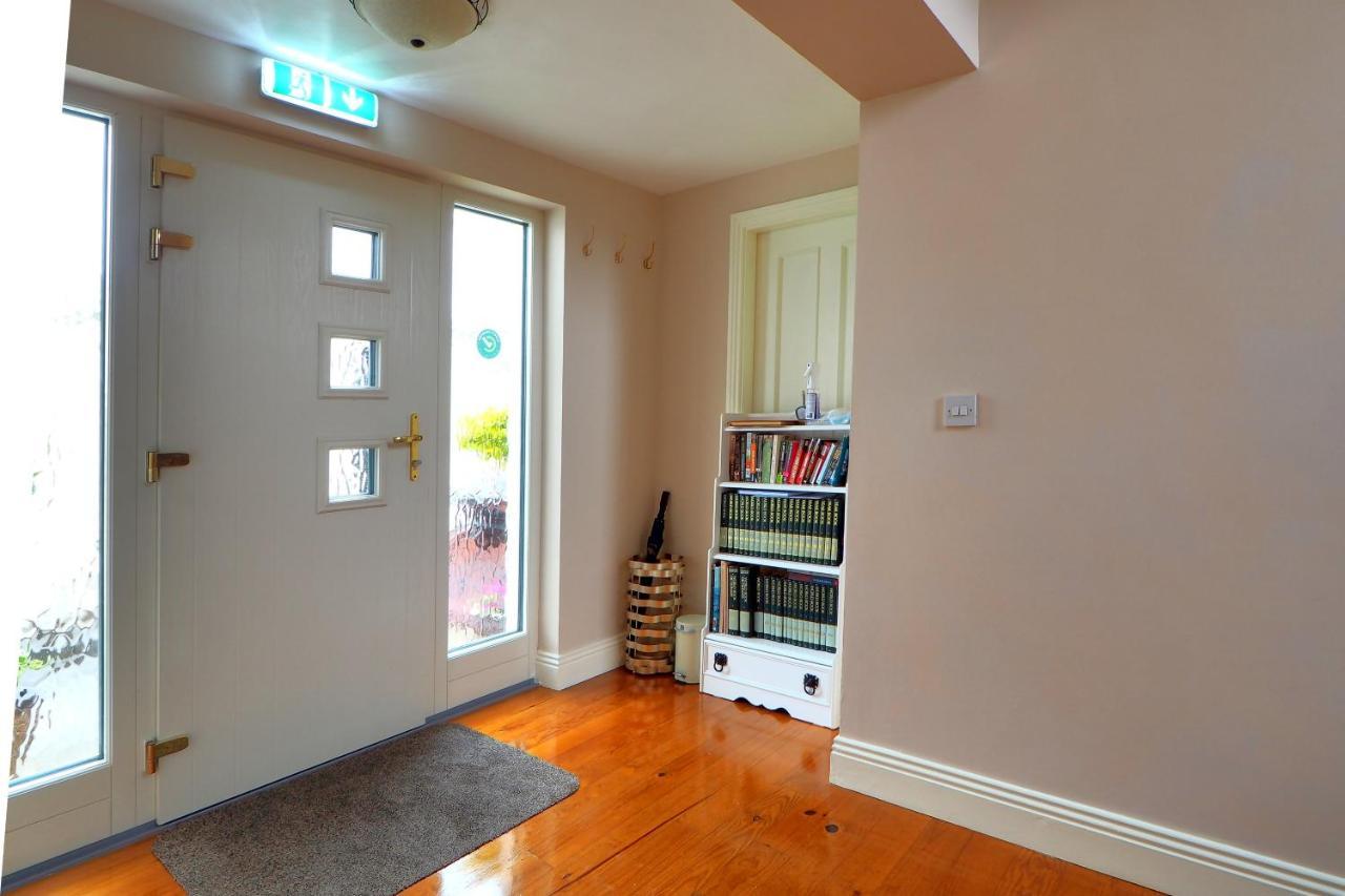 Hillcrest Luxury Apartment Kilrush Buitenkant foto
